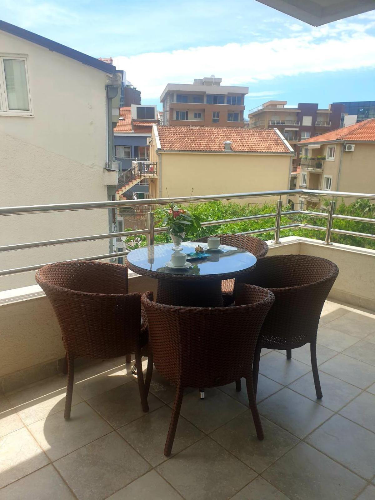 City & Sea Apartments بودفا الغرفة الصورة